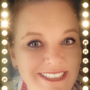 Meet your Posher, Regina